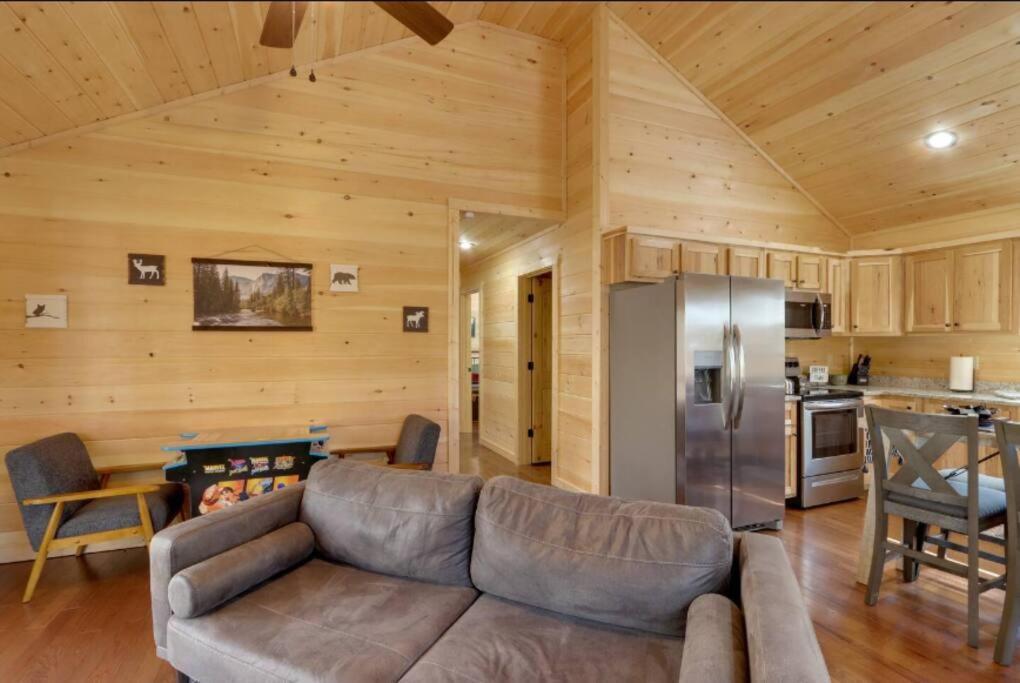 New Serene, Fun & Comfy Cabin- Covered Deck, Grill, Arcade Murphy Eksteriør bilde