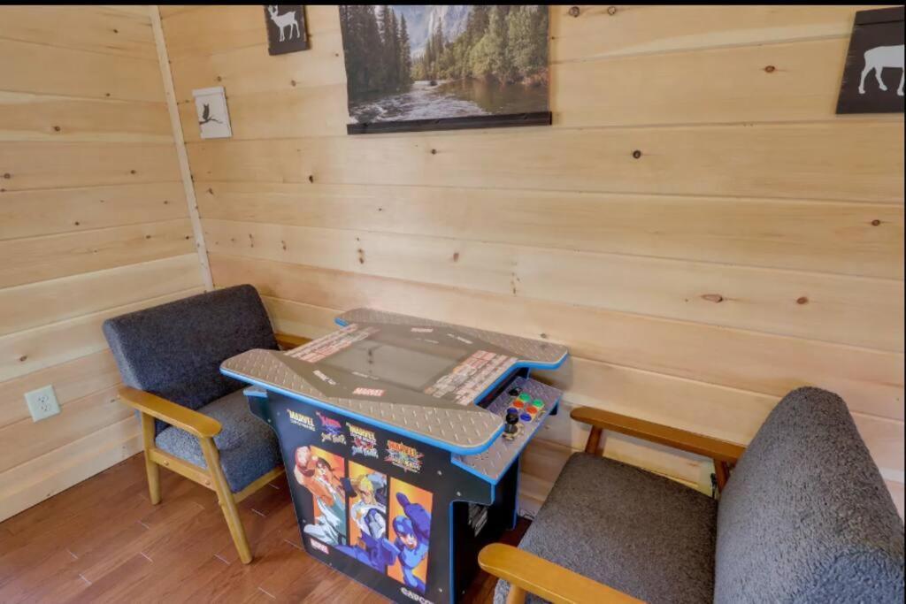New Serene, Fun & Comfy Cabin- Covered Deck, Grill, Arcade Murphy Eksteriør bilde