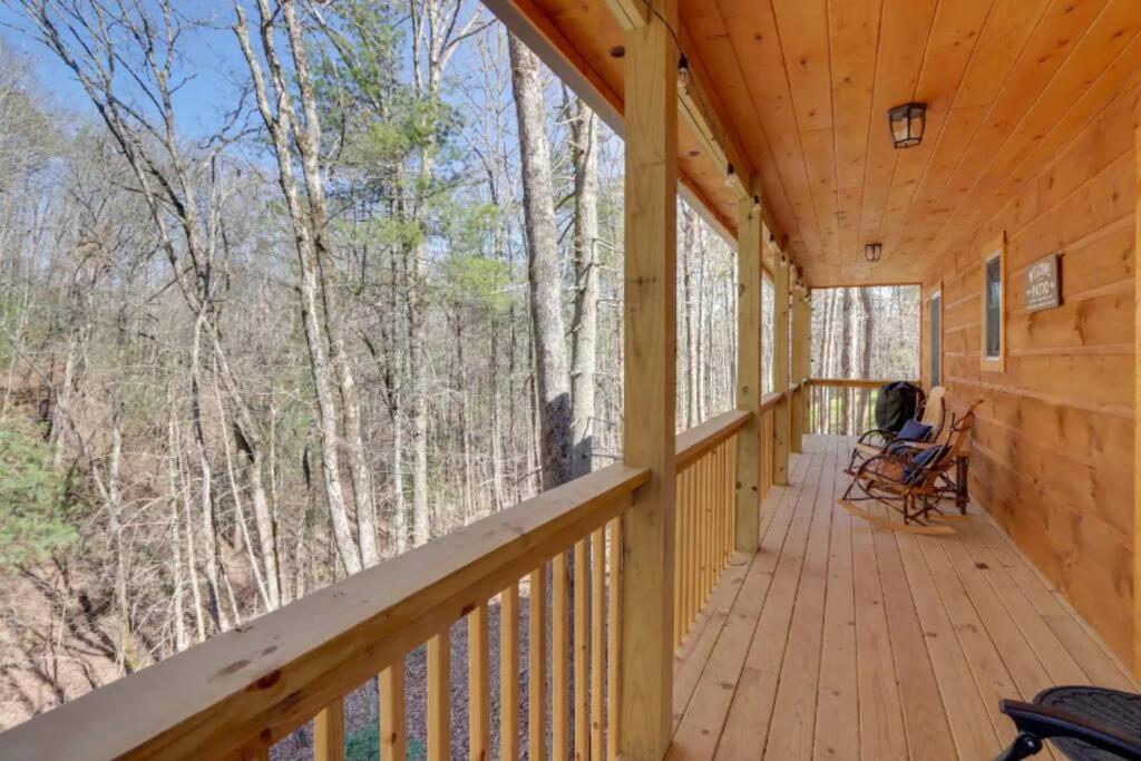 New Serene, Fun & Comfy Cabin- Covered Deck, Grill, Arcade Murphy Eksteriør bilde