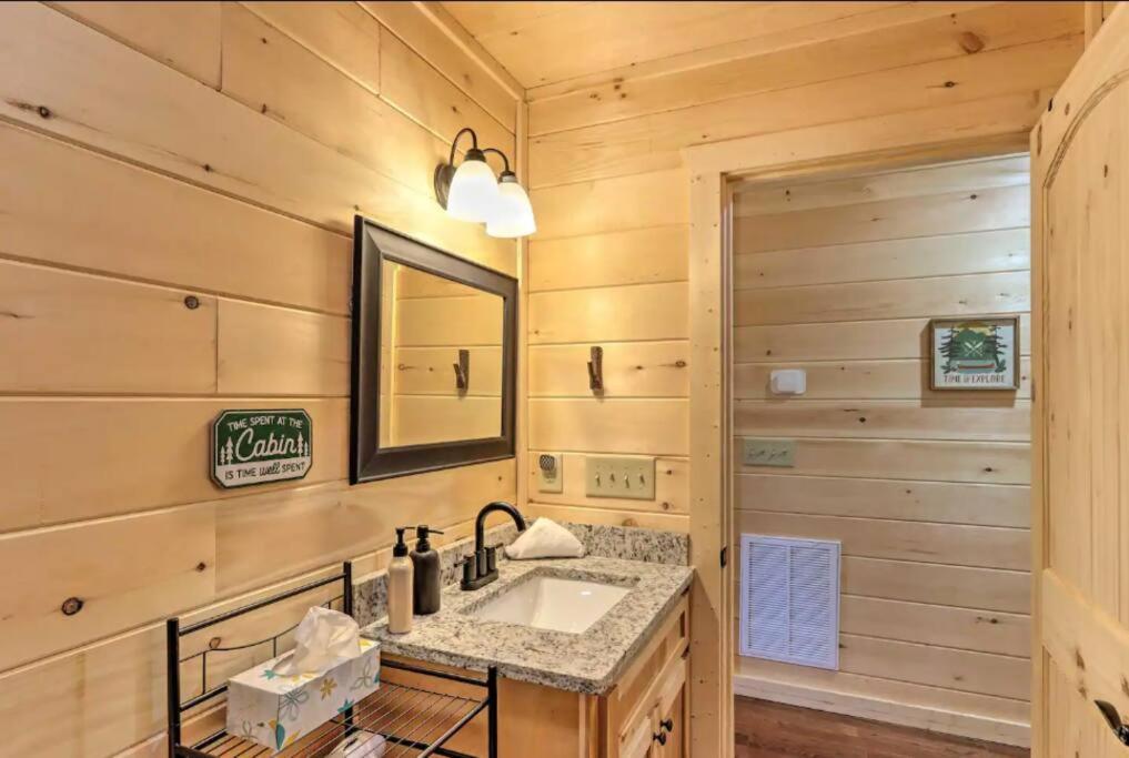 New Serene, Fun & Comfy Cabin- Covered Deck, Grill, Arcade Murphy Eksteriør bilde